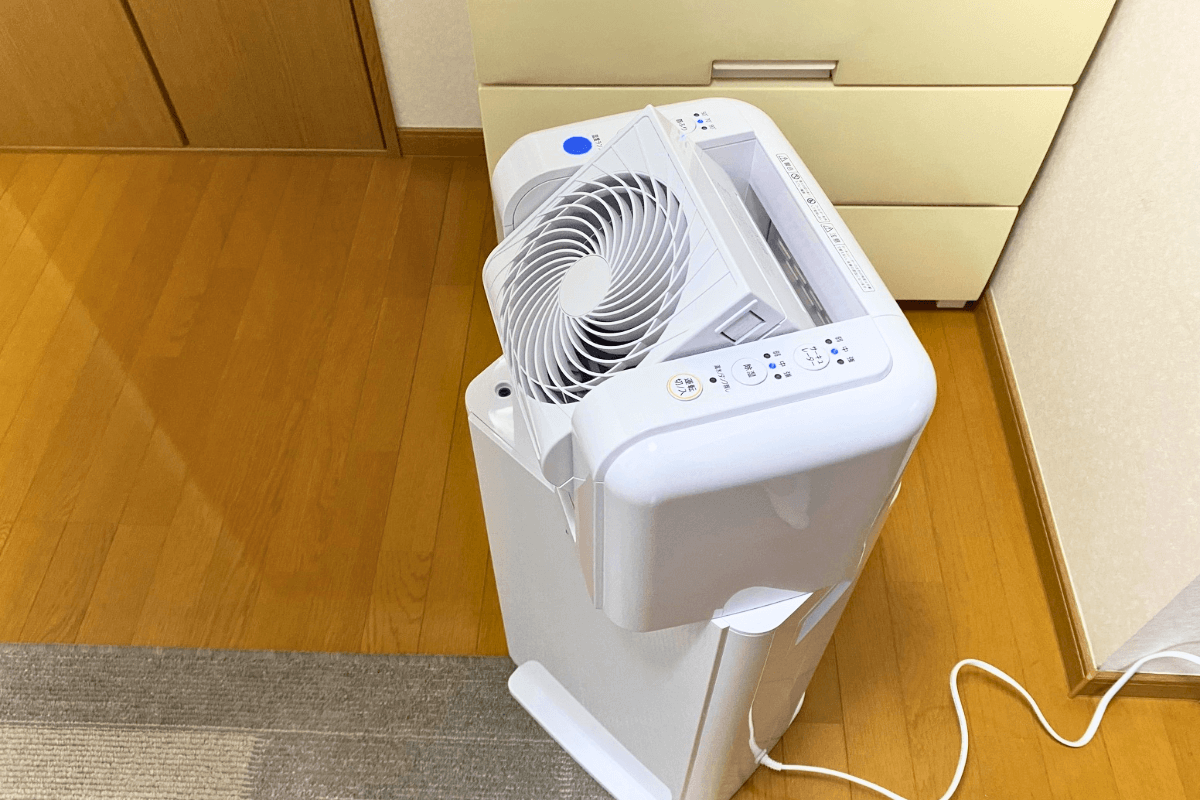 アイリスオーヤマのサーキュレーター衣類乾燥除湿機 IJDC-K80を