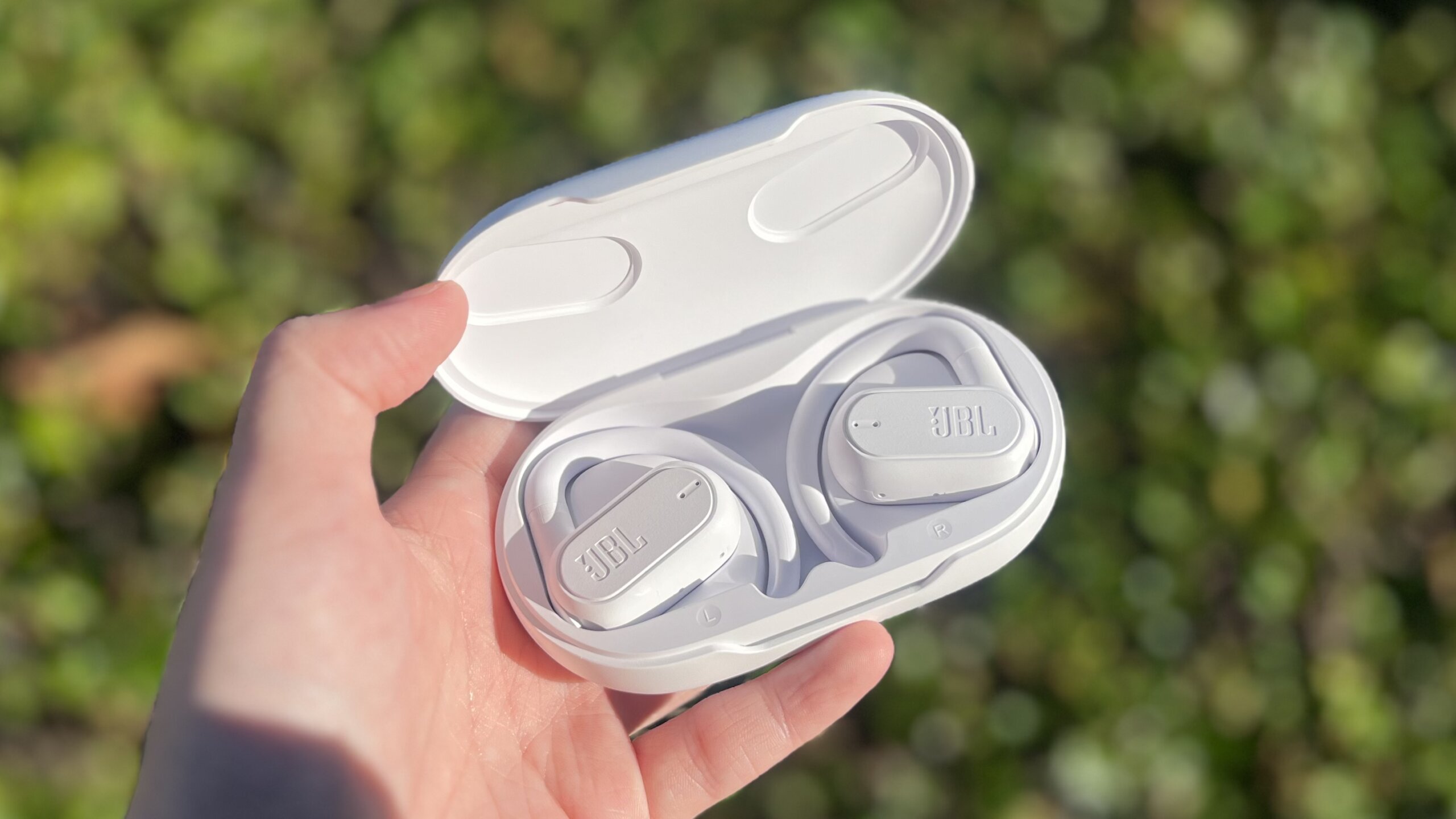 JBL Soundgear Senseをレビュー！ながら聴きに適したオープンイヤー