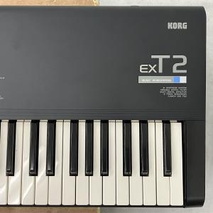 美品 電池交換済 76FS鍵盤 コルグ T2 本体 純正フライトケース付 動作品