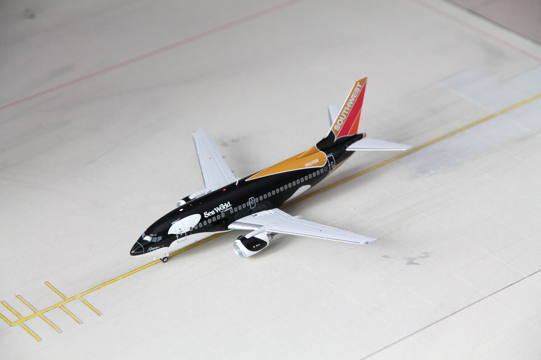 1:200 Southwest Airlines 