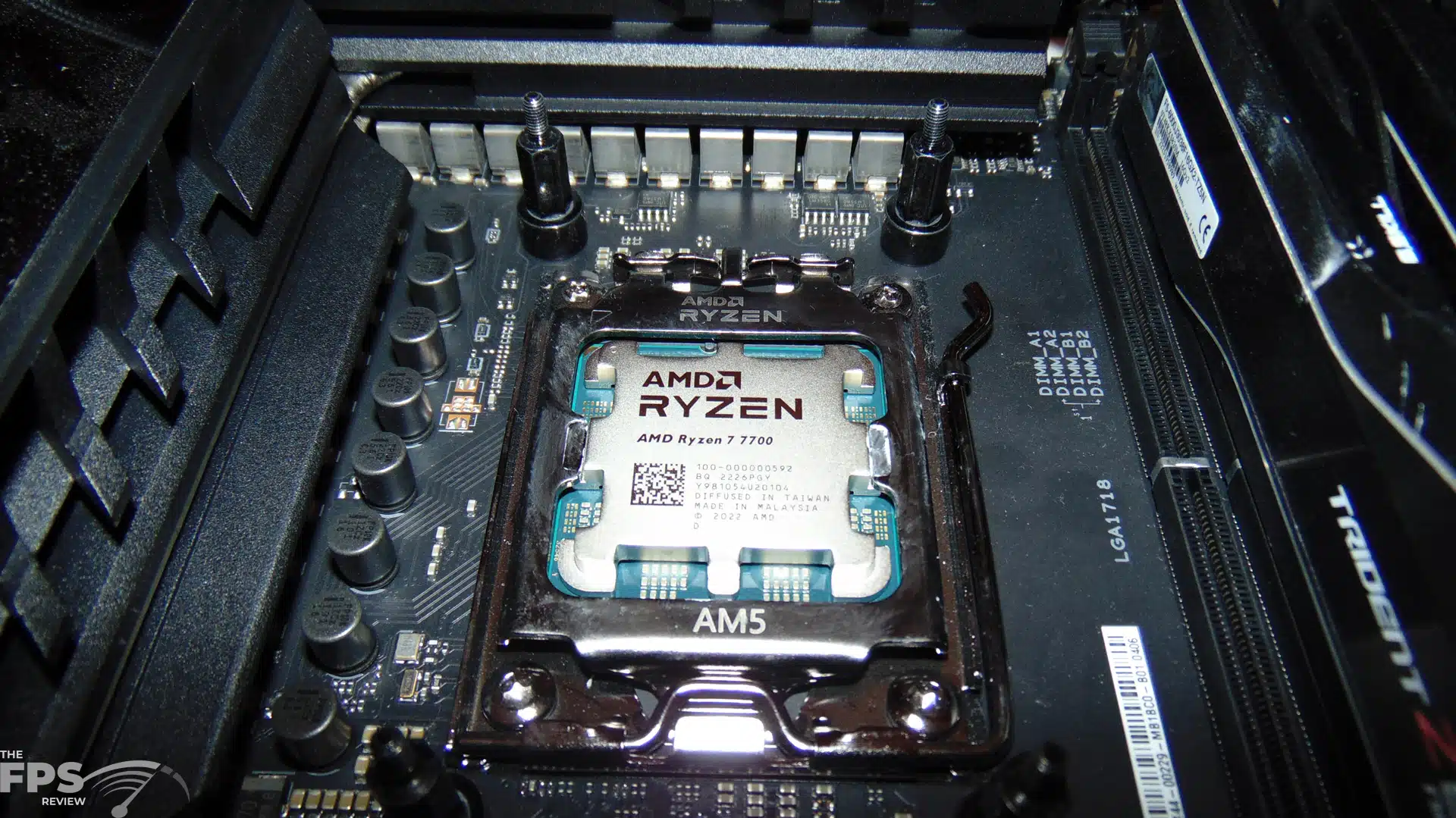 AMD Ryzen 7 7700 vs Ryzen 7 7700X CPU Review
