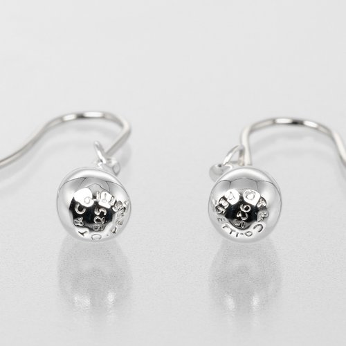 日本直送】ティファニー TIFFANY&Co. ティアドロップ ピアス シルバー