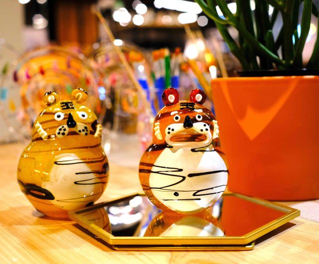 送料無料】台湾 ガラス貯金箱トラ貯金箱 | Kun's Crystal - Pinkoi