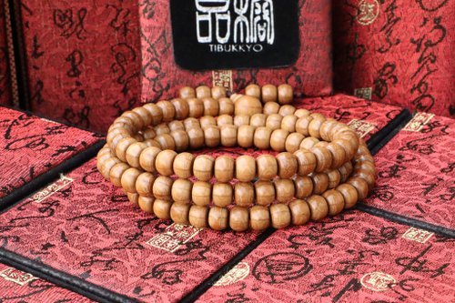 送料無料】台湾 精巧な古材満花六道木念珠 10x8mm樽型ビーズ 108珠 降