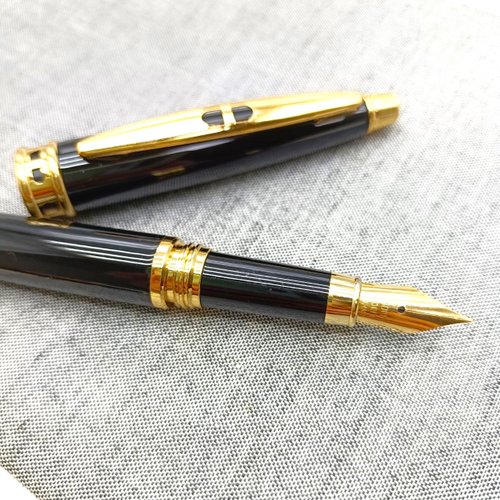 左右対称 シンプル 回転式 スクリューキャップ 万年筆 ドイツ製ペン先