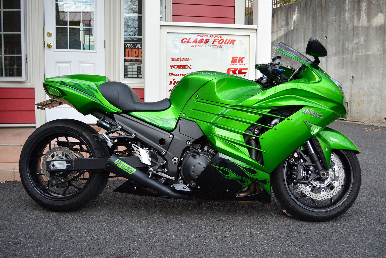 Buy Dual Alien Head Slip-On System Black ZX-14R (12-25) SKU