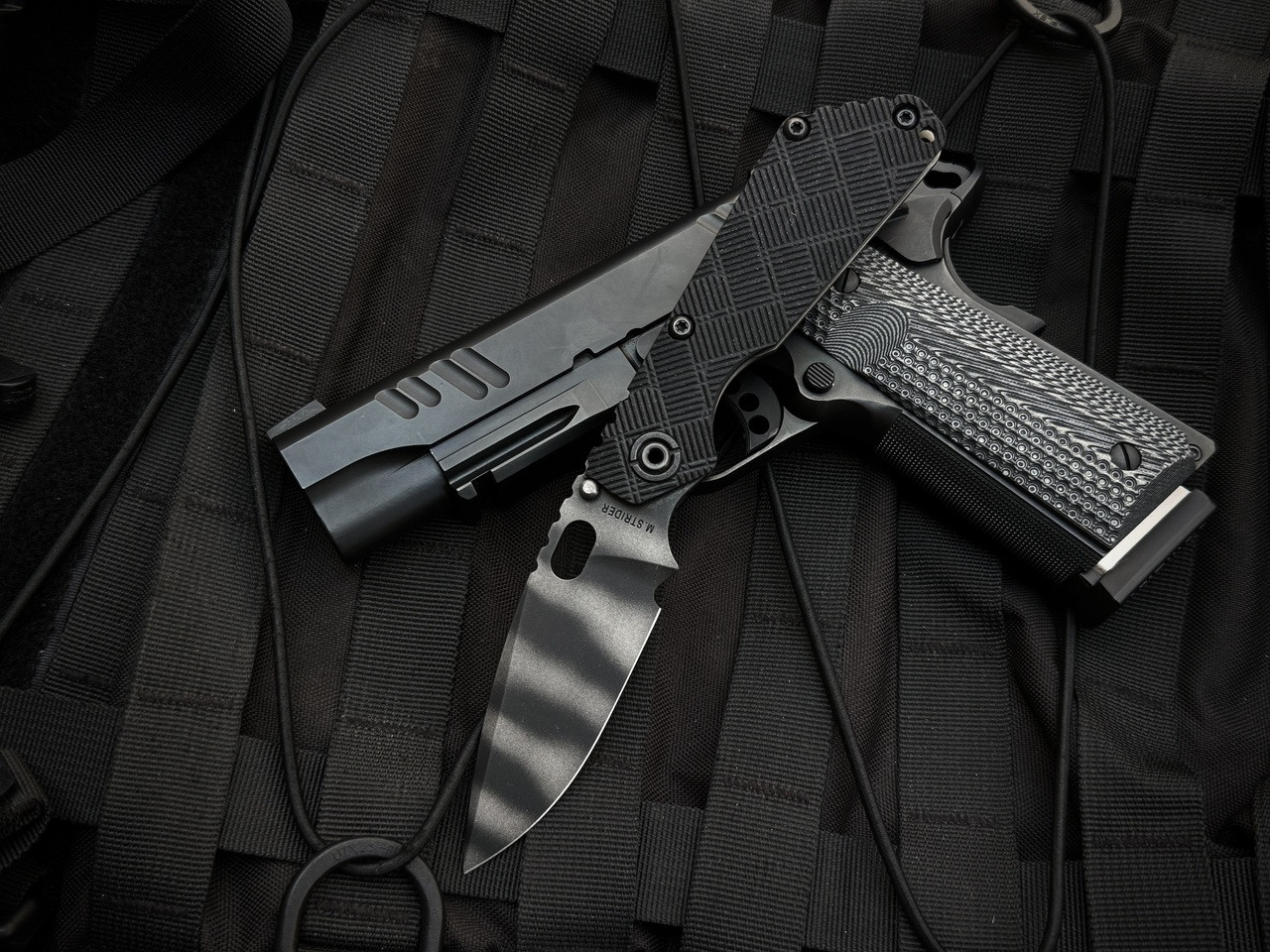 Strider SnG Folder Crosshatch Black G10 and Flamed Titanium Body w