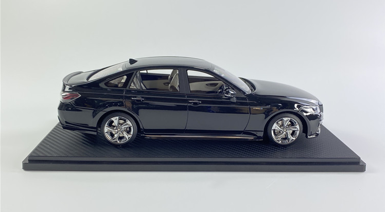 ミニカー 1/18 ignition model TOYOTA CROWN RS 220 ignition model 1