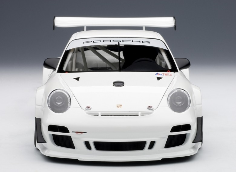 1/18 AUTOart PORSCHE 911(997) GT3 R 2010 PLAIN BODY VERSION (WHITE