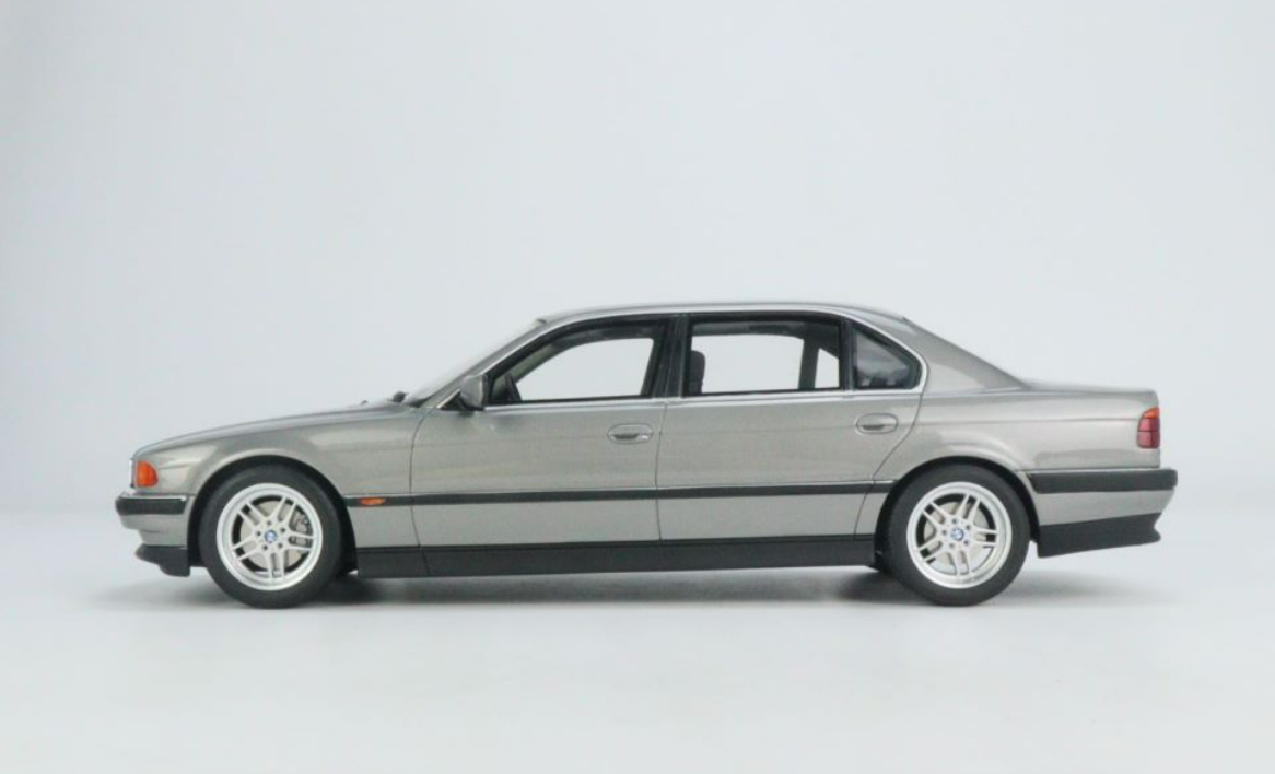 1/18 OTTO BMW 7 Series E38 750IL Aspen Silver Metallic 339 Resin