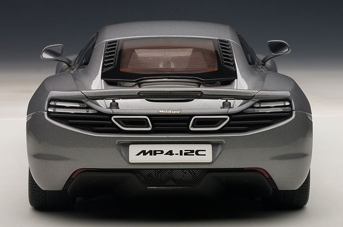 1/18 AUTOart Signature McLaren MP4-12C (Silver) Car Model