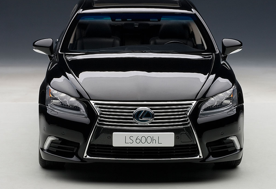 入手困難 希少 レア レクサス LS600 1/18 カスタム 入手困難 希少 レア
