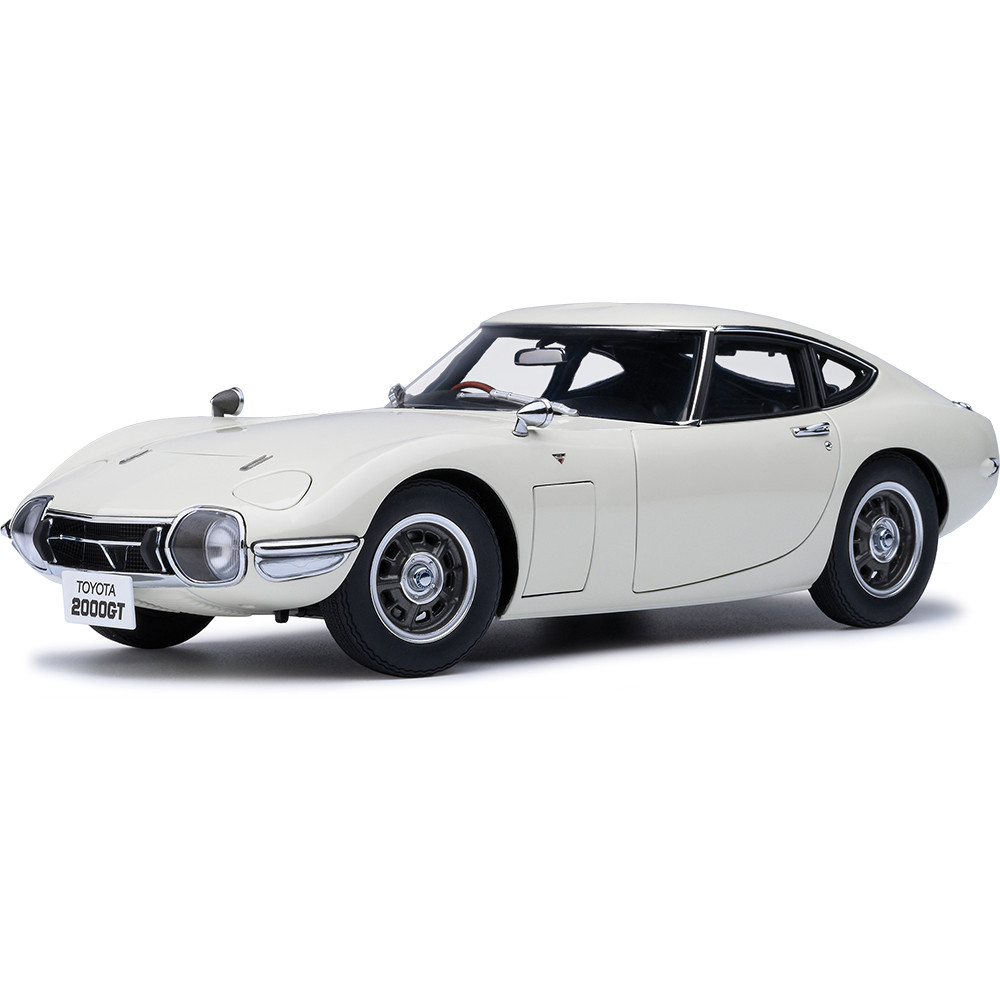 1967 Toyota 2000GT White Composite & Diecast Model Car | AutoArt