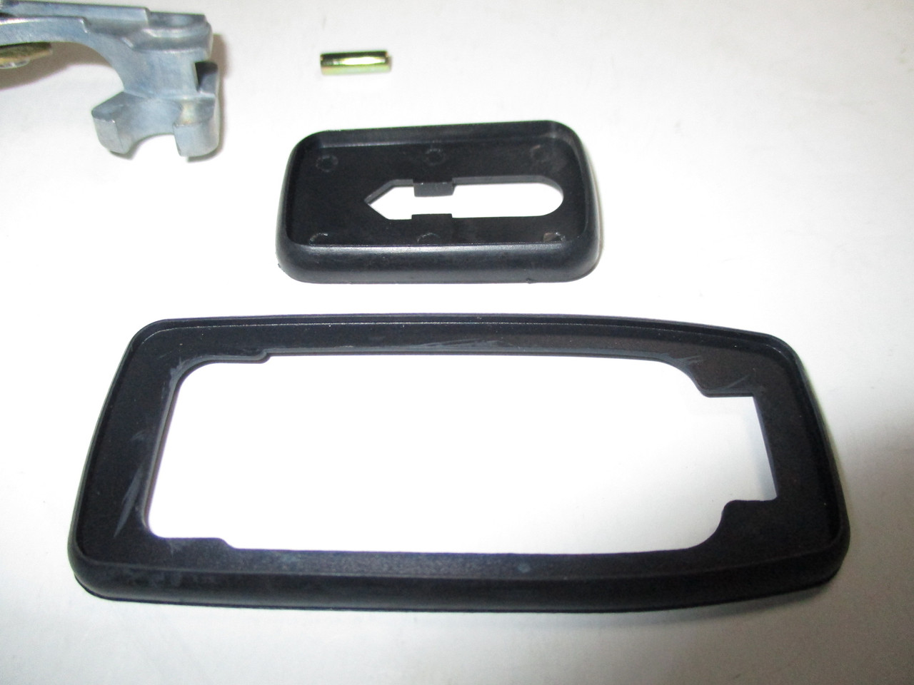 Inner Door Handle Linkage with seals 82 to 91 924s 944 951 944s2