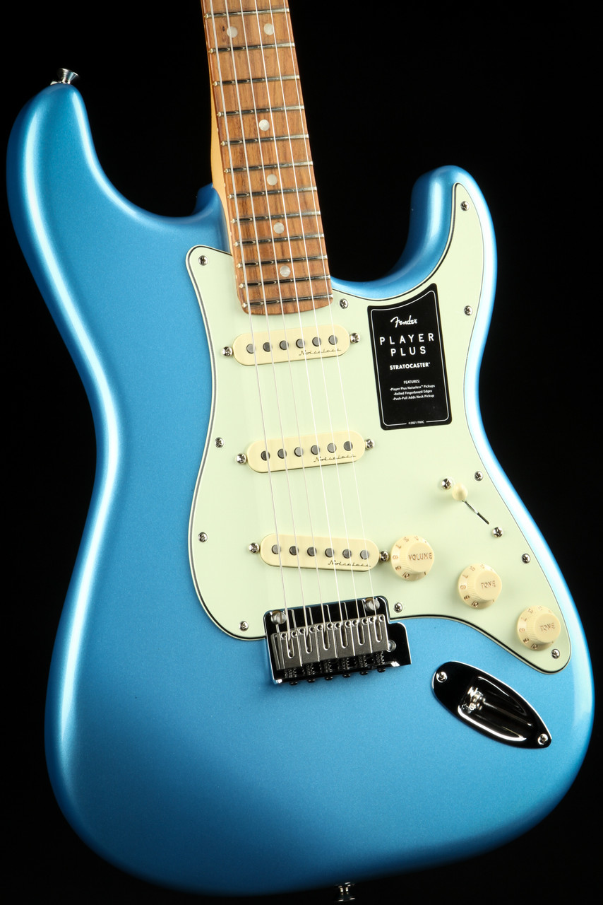 2022 - Fender Player Plus Stratocaster®, Pau Ferro Fingerboard