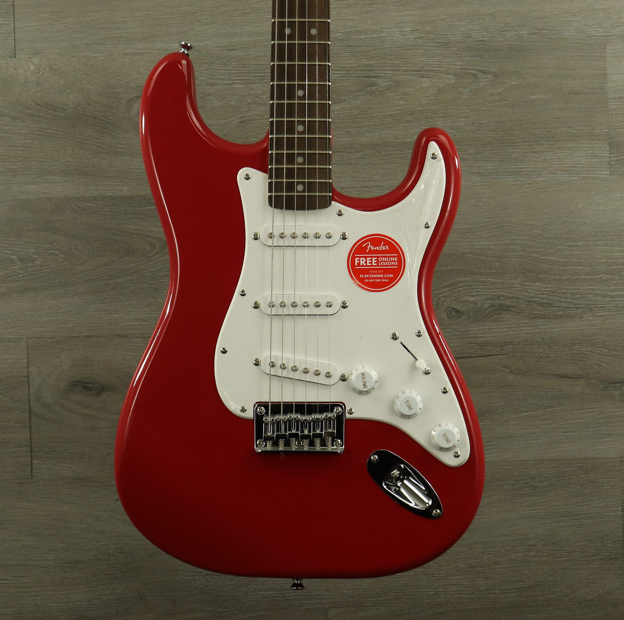 Squier Bullet Strat HT with Indian Laurel Fretboard Fiesta Red