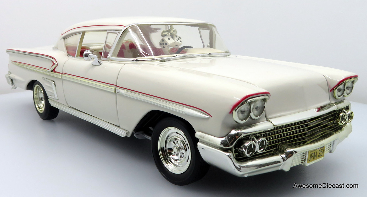 シボレーインパラ 1/18 アーテル/'58 Chevyシボレー Impalaインパラ 1