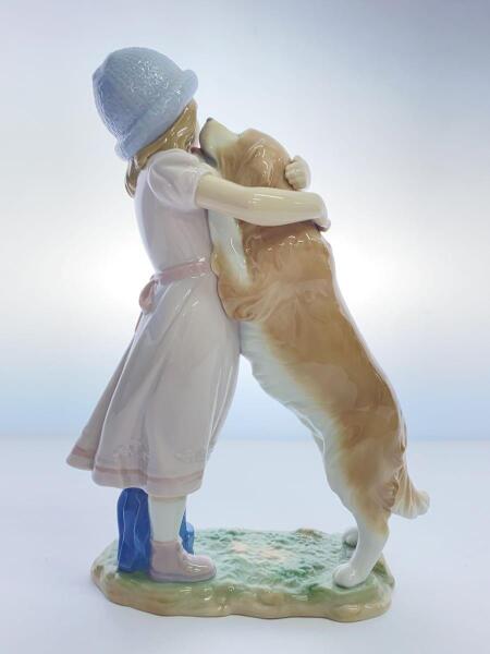 LLADROリヤドロフィギュリン大型女性犬花籠美品