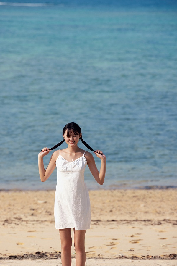 遠藤さくら（乃木坂46）、1st写真集が発売決定 - TOWER RECORDS ONLINE