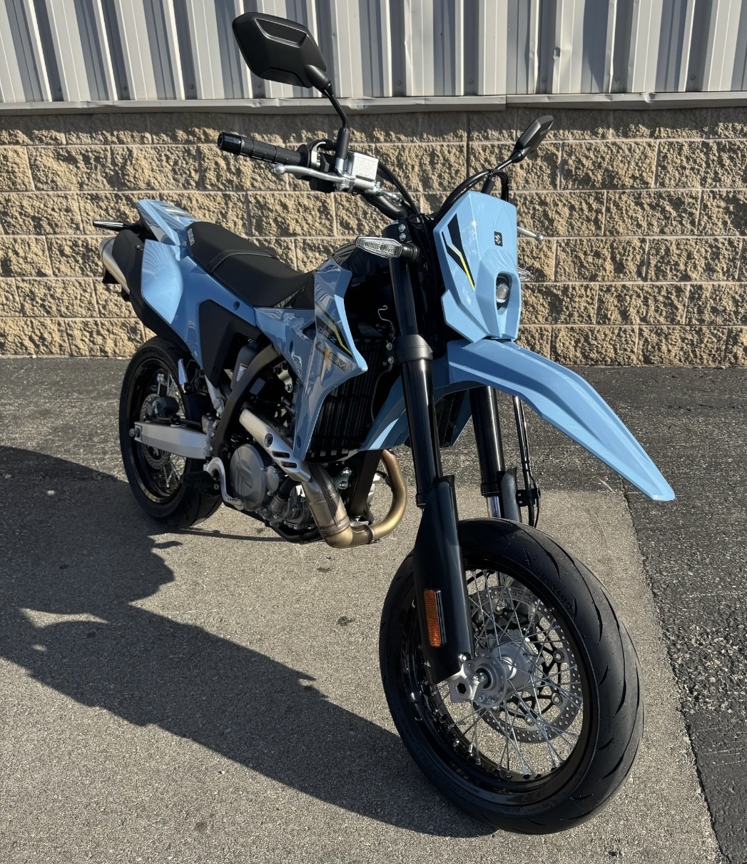 New 2025 Suzuki DR-Z4SM, De Pere WI | Specs, Price, Photos | Sky