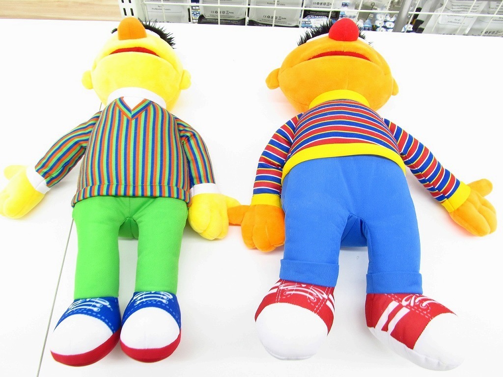 KAWS×セサミストリート バートとアーニー セット ぬいぐるみ KAWS