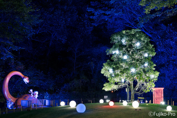 ドラえもん」藤子・F・不二雄ミュージアムがクリスマスを盛り上げる