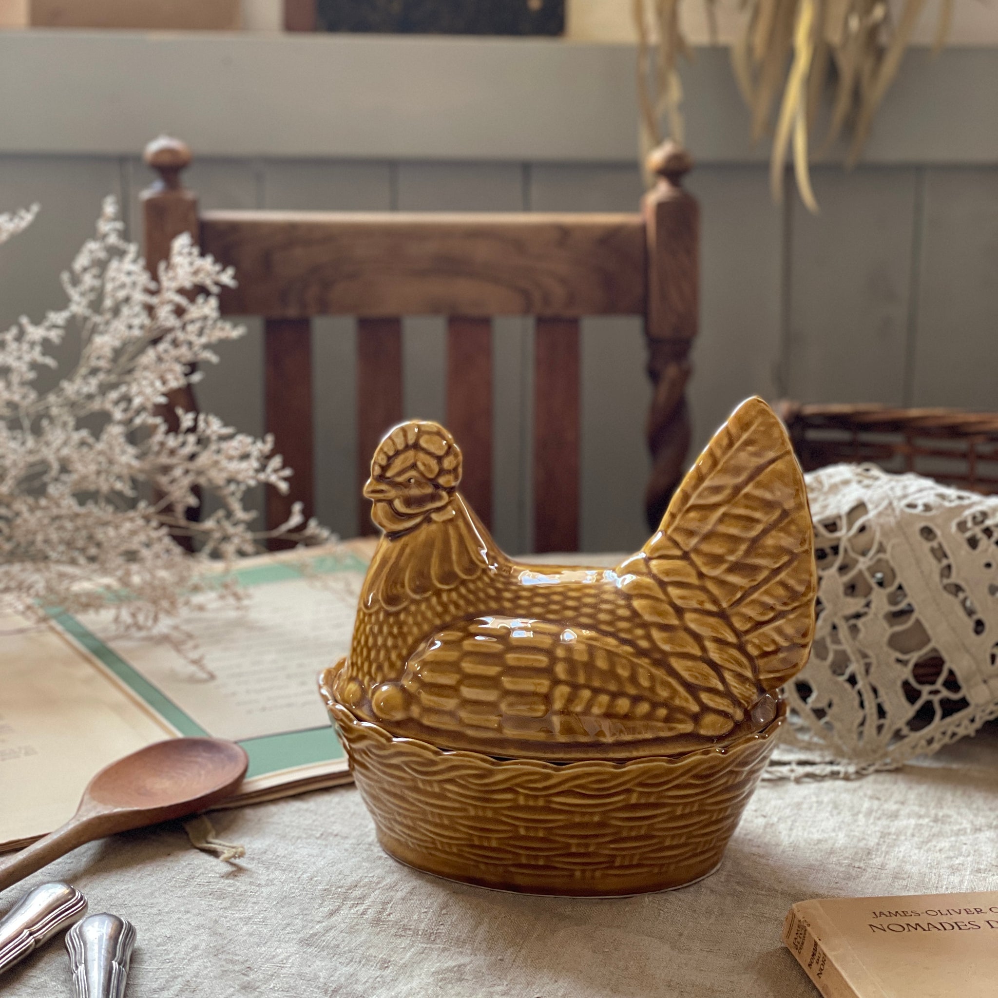 ニワトリの卵ケース（高さ19.5cm） 小物入れ イギリスアンティーク雑貨