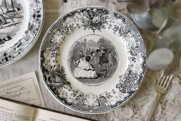 アンティークの素敵な飾り皿 アンティークの素敵な飾り皿 アンティーク