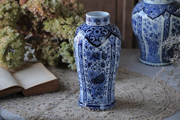 アンティーク オランダのタイル 陶板 白地藍彩 花と果実柄 12枚で1