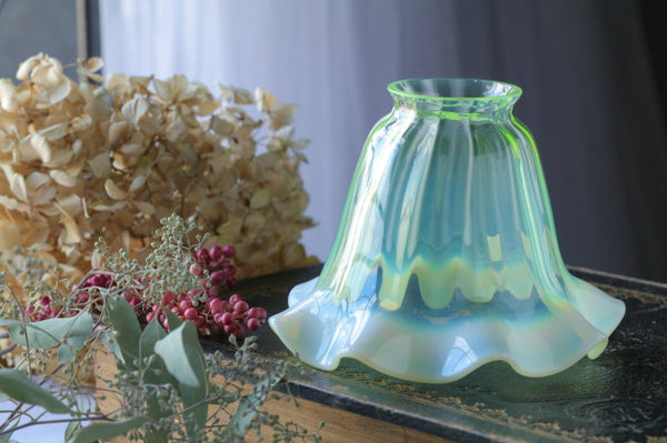 英国 イギリスアンティーク 花ガラスランプ 【公式通販】