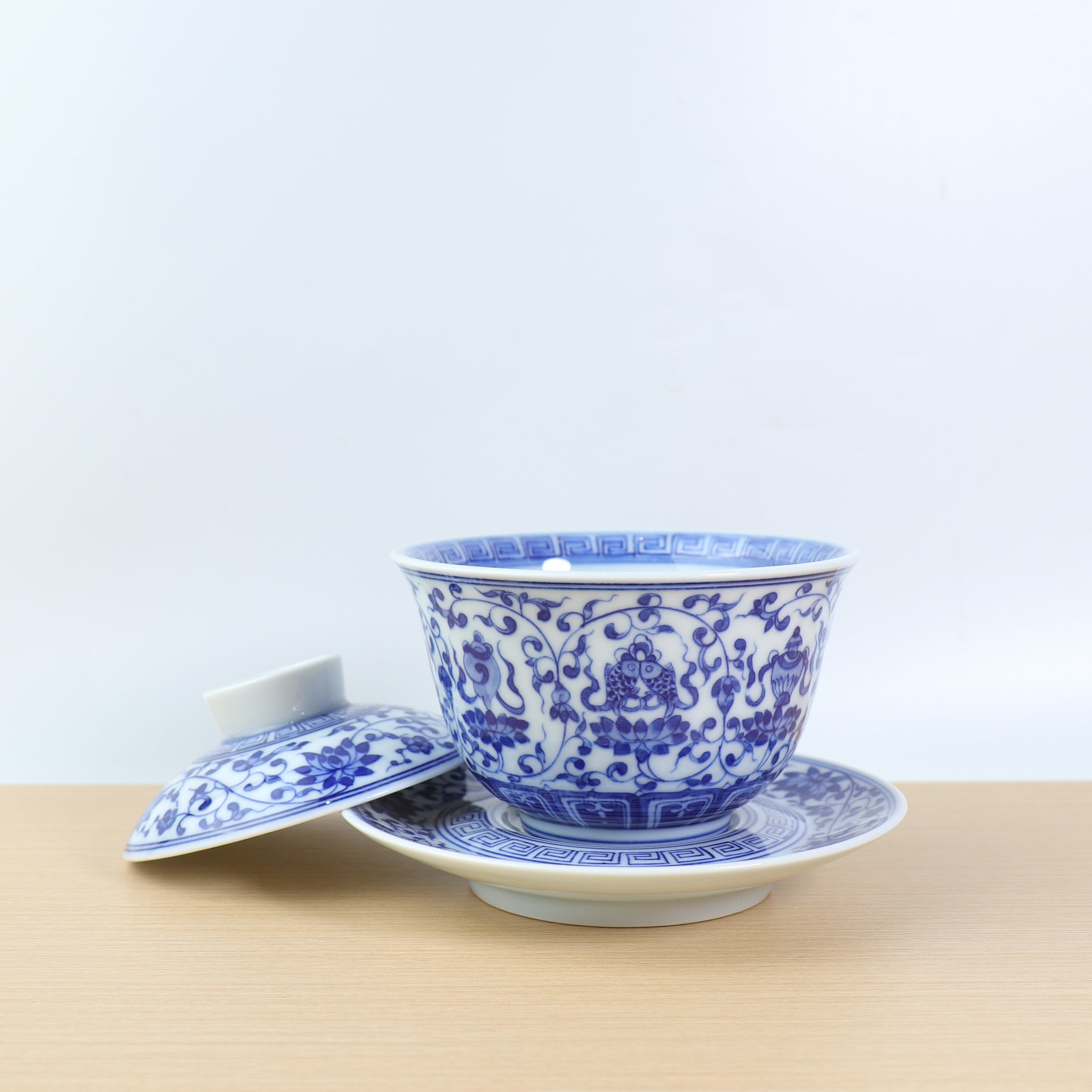 纏花】景德鎮手繪青花蓋碗– Cha-Tailor Tea Specialist