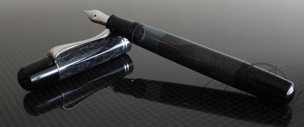 Pelikan Souveran M101N Lizard Skin Fountain Pen