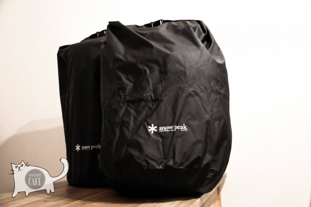 レビュー】スノーピークの「バレルバッグ」防水性があり、濡れたテント
