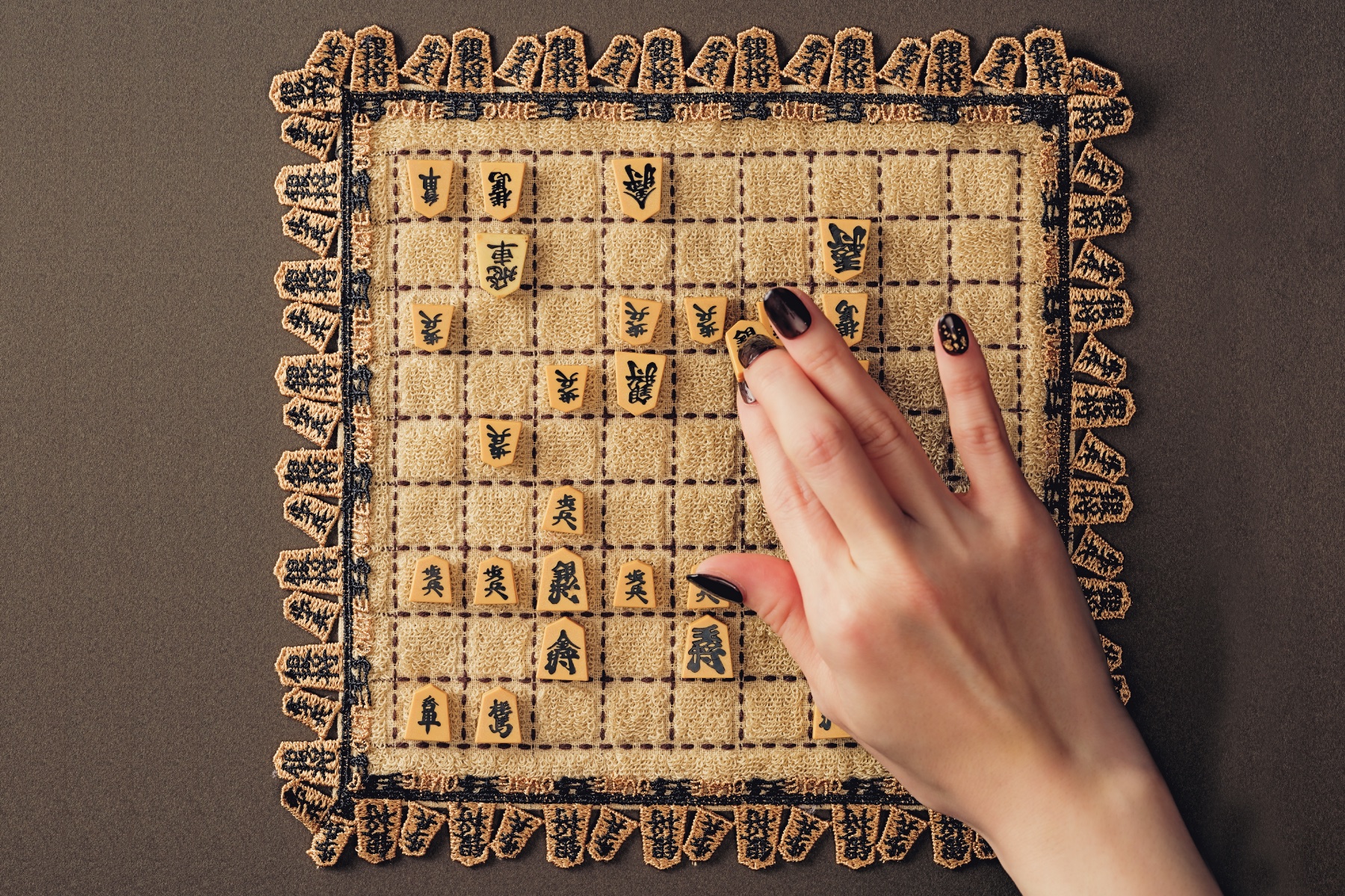 SNSで話題になった大人気商品の再販が決定！シーズンタオルハンカチ