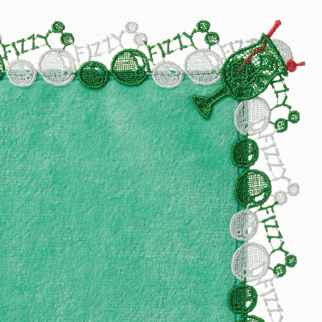 どこか懐かしい、レトロデザイン。「クリームソーダ」 | 横浜元町 近沢