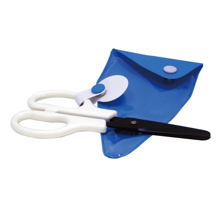 使い古された幼稚園のはさみ