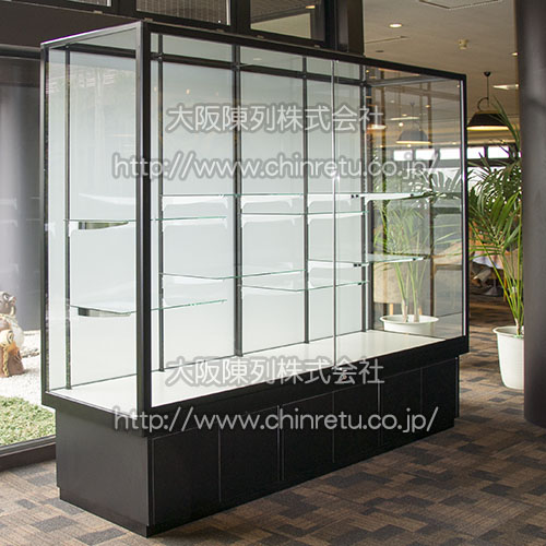 大型ガラス展示ケース