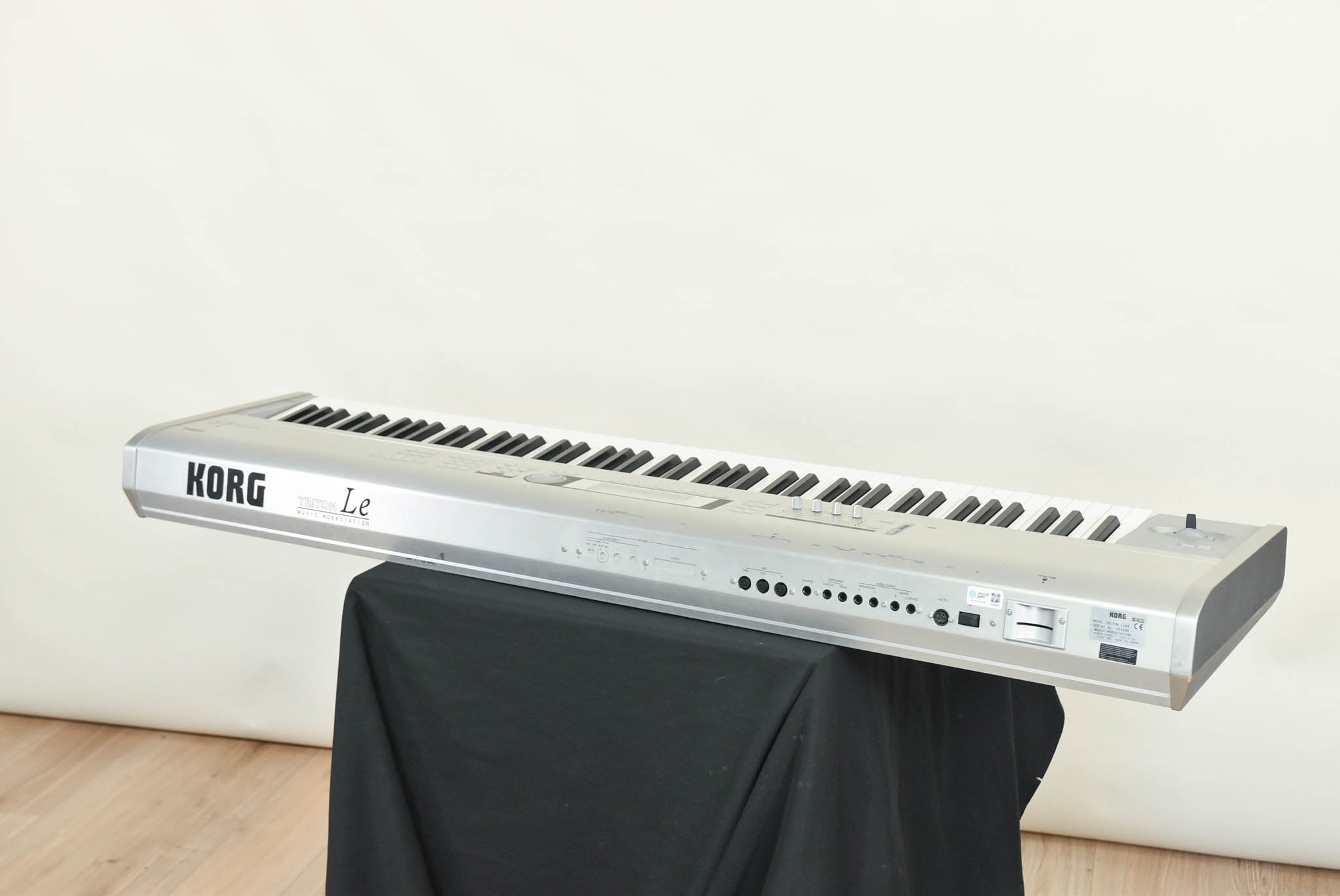 KORG シンセサイザー TRITON Le 61鍵盤 専用ケース付き KORG TRITON Le