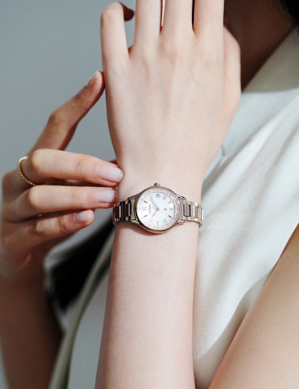 卸売 【美品】CITIZEN クロスシー xC ソーラー電波 ピンク 現行・極上