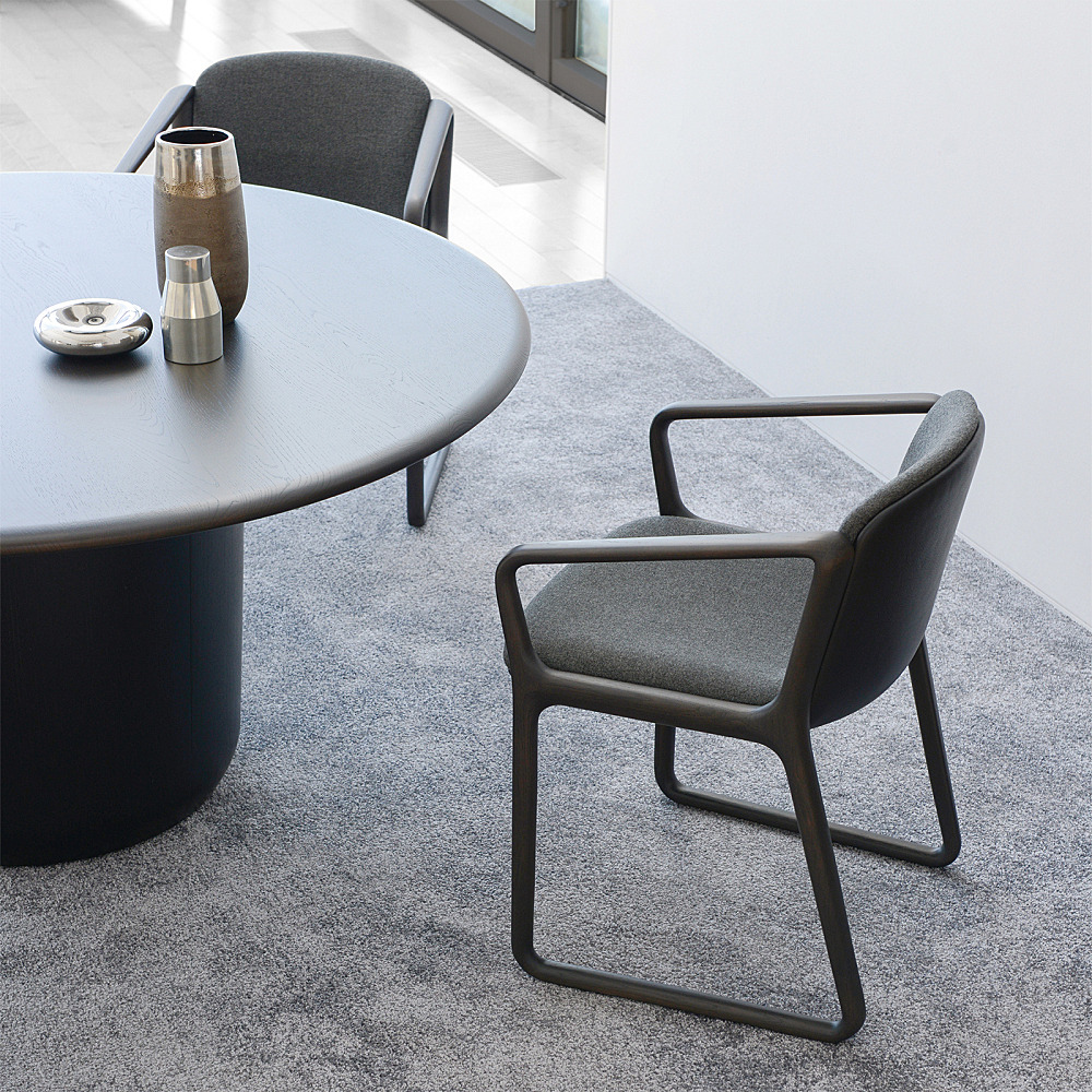 EIGHT LUX DINING ARMCHAIR｜カンディハウス｜コンフォートQ｜阪急