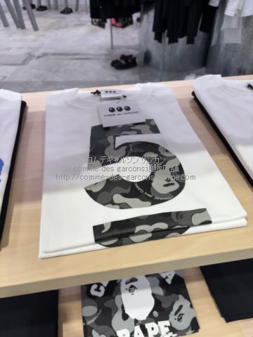 コムデギャルソン大阪 X BAPE®︎ 5周年記念Tシャツ| コムデギャルソン