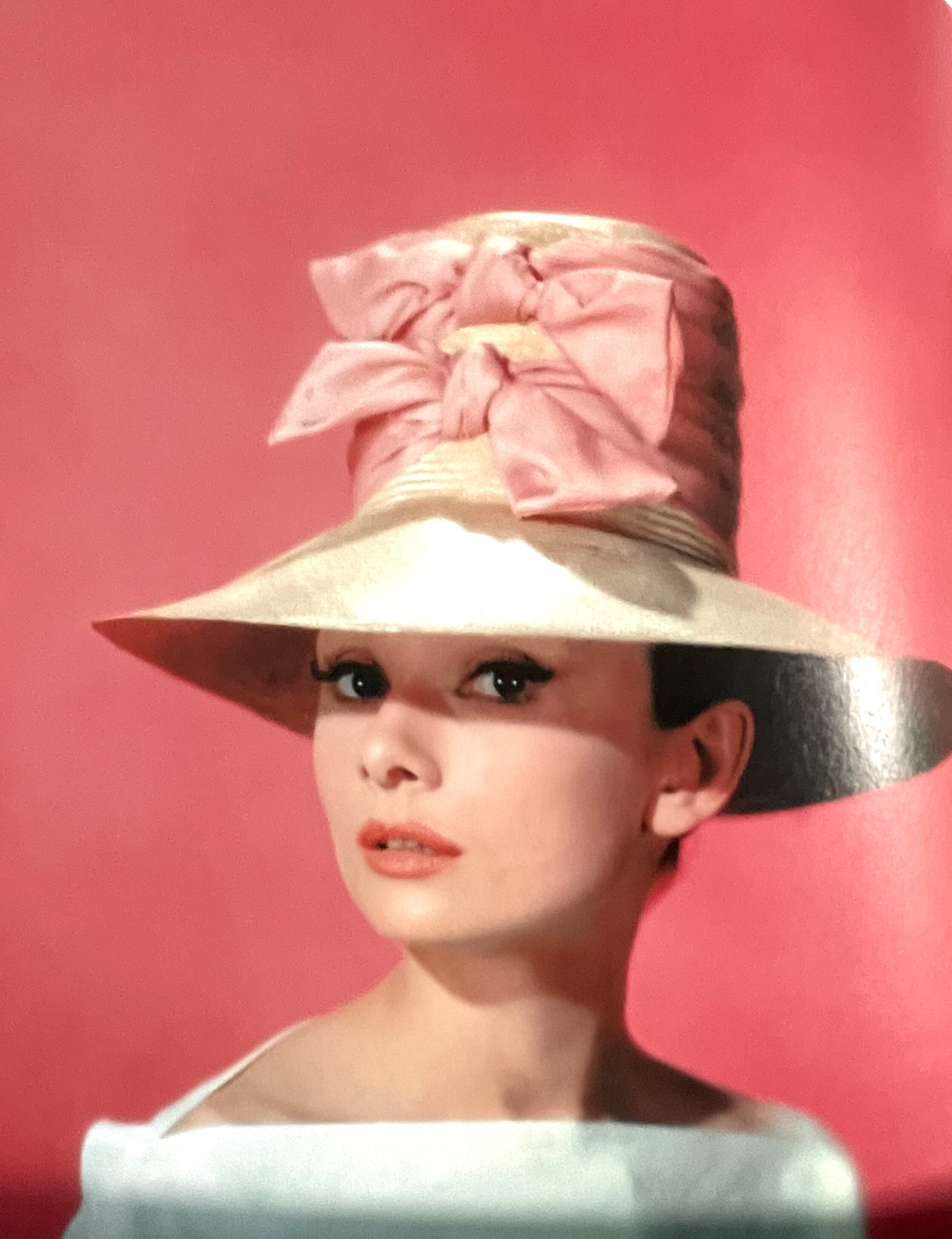 華麗なヘップバーンの「パリの恋人」 | Discover us