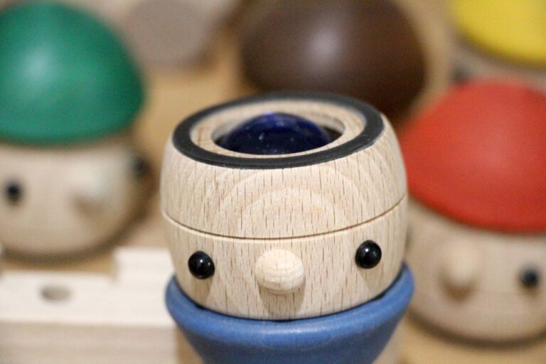 国産木製玩具「どんぐりころころ」の魅力をご紹介♪】 - こまむぐ