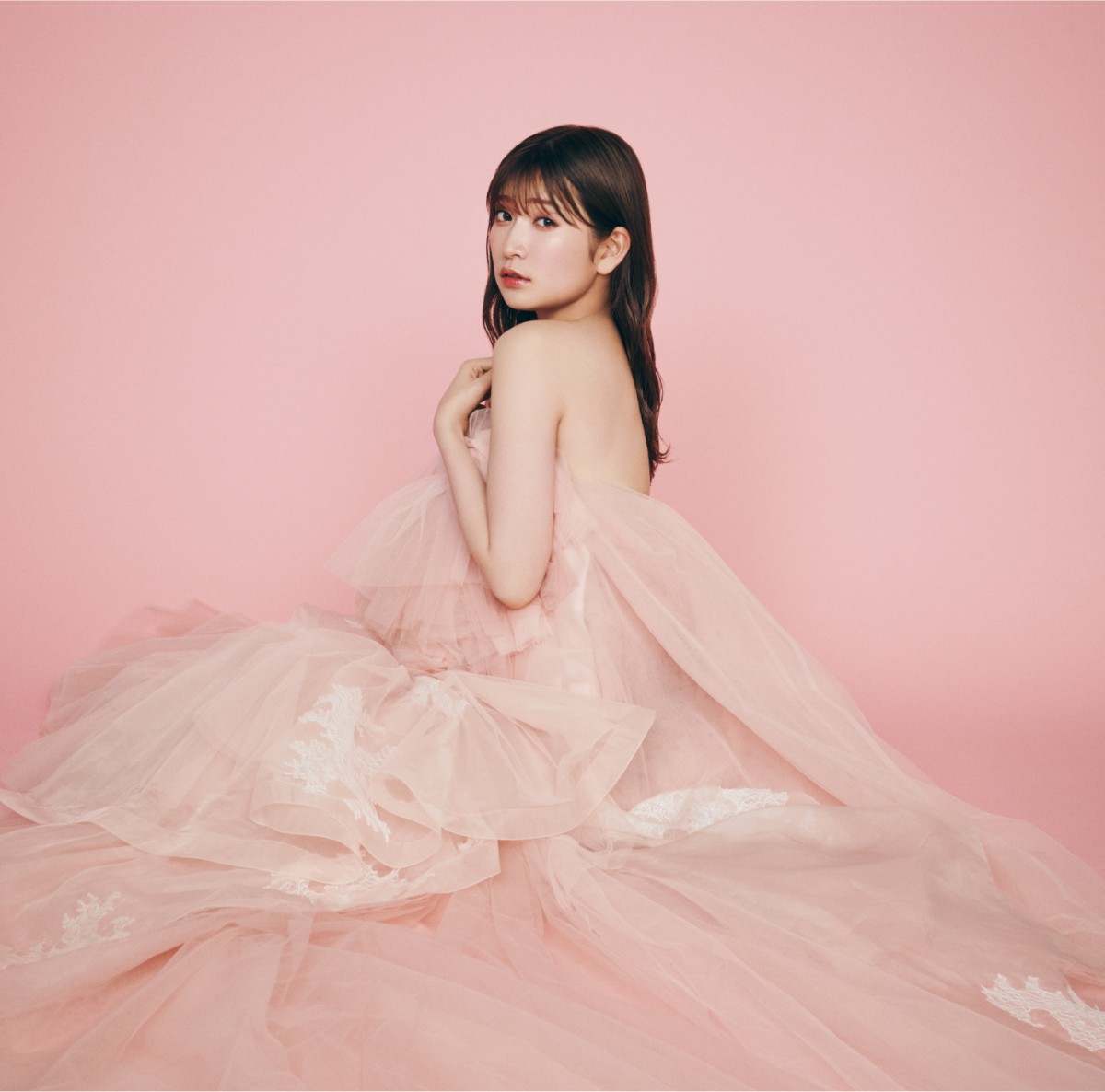 NMB48吉田朱里、ピンクのドレスを脱ぎ…卒業シングルのジャケ写解禁