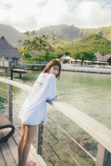 日向坂46高本彩花、抜群スタイルで“自信のある”美脚披露 『1st写真集