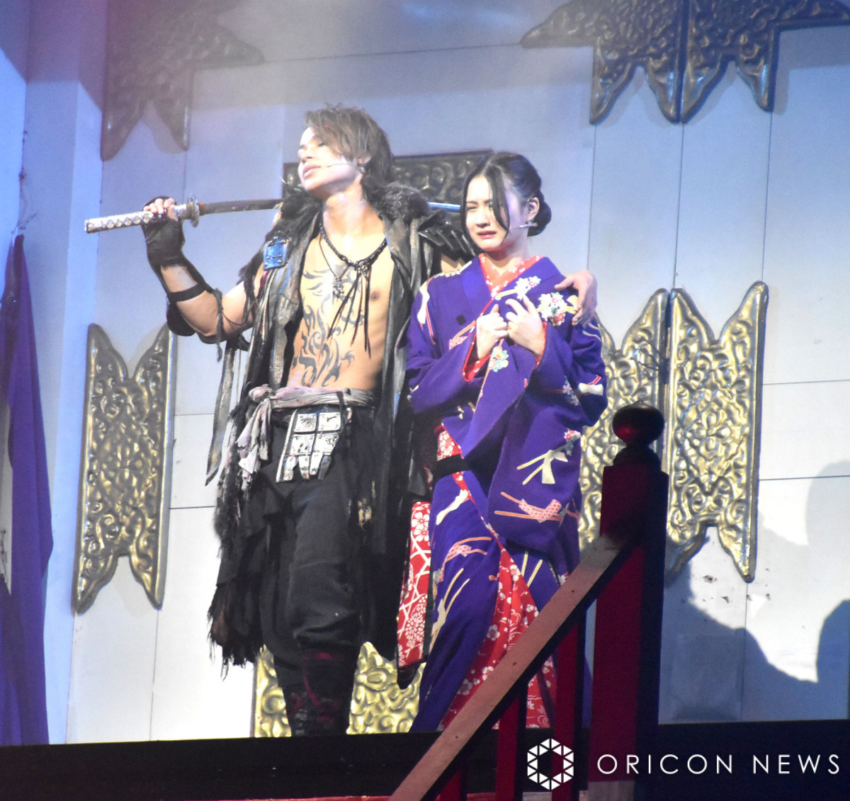 上田竜也、『Endless SHOCK』ライバル役 お腹にド派手な“タトゥー