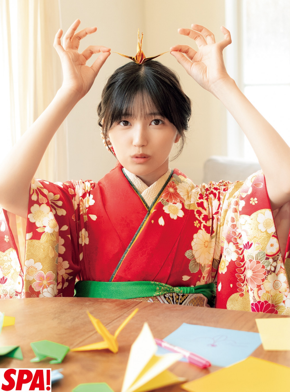 乃木坂46五百城茉央、艶やな迎春グラビア披露 振り袖姿で『週刊SPA