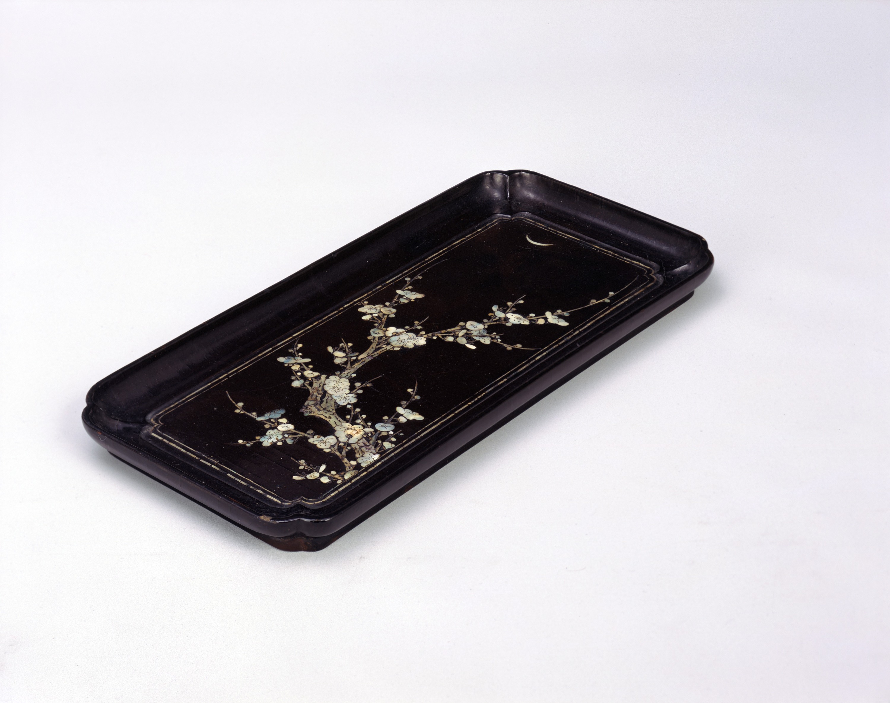 九州国立博物館 | 収蔵品データベース | 梅月螺鈿軸盆