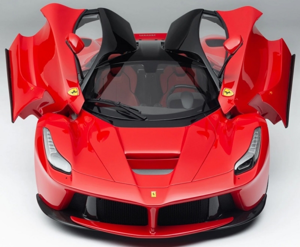 Collector Studio - Fine Automotive Memorabilia - 1/8 2013 Ferrari