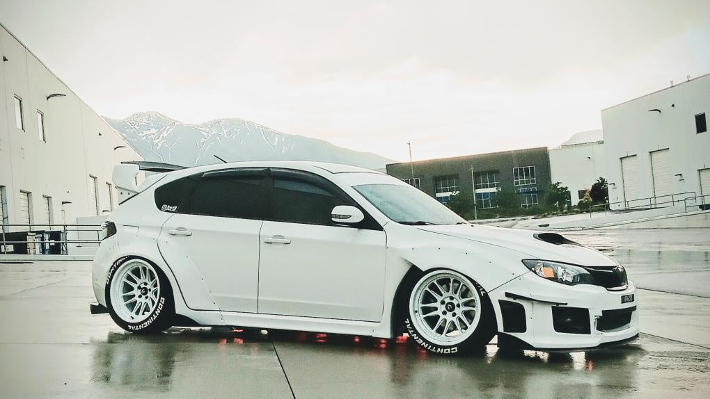 XT-206R | Gloss White | 18x11 +8 5x114.3 – Cosmis Wheels